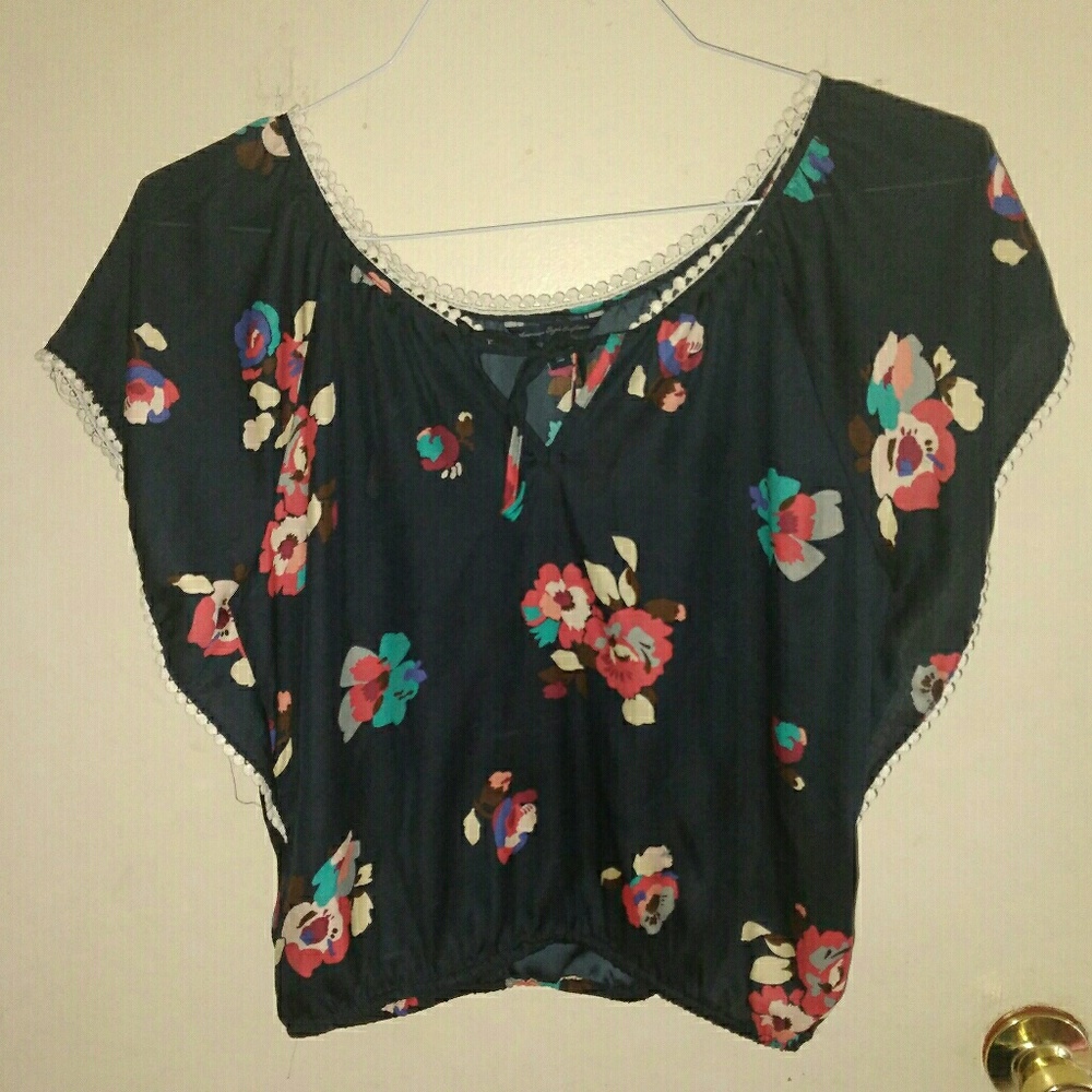 Short sleeve butterfly shirt